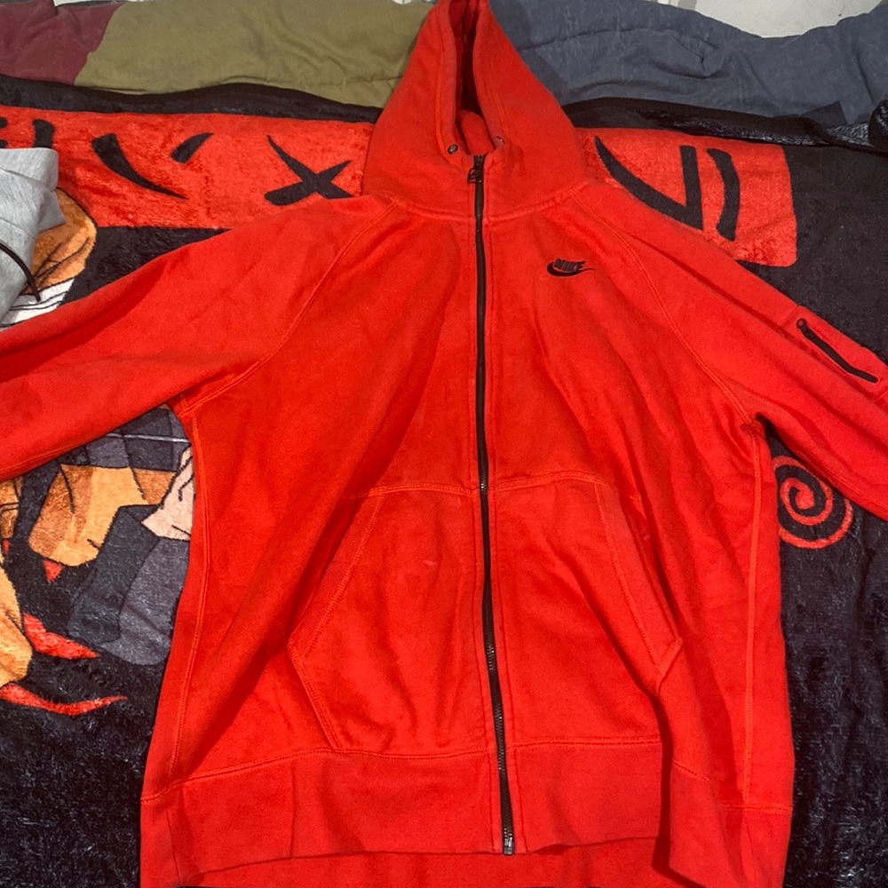 Old season Nike tech (red)